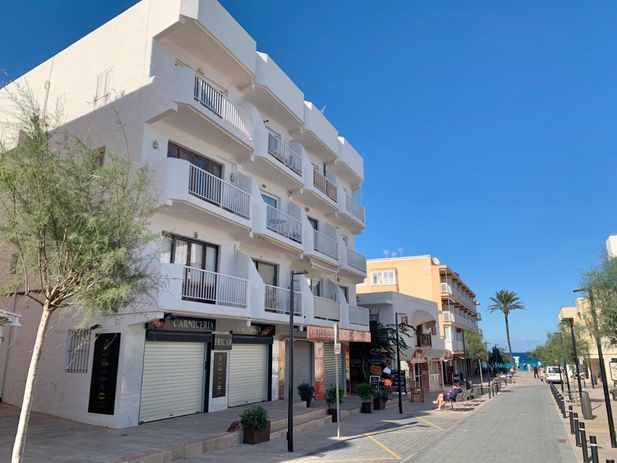 Apt Calmacabana A 50M Dal Mare Apartment Es Pujols Ngoại thất bức ảnh