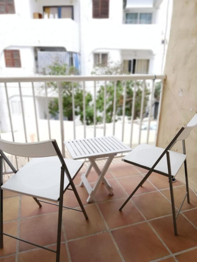 Apt Calmacabana A 50M Dal Mare Apartment Es Pujols Ngoại thất bức ảnh