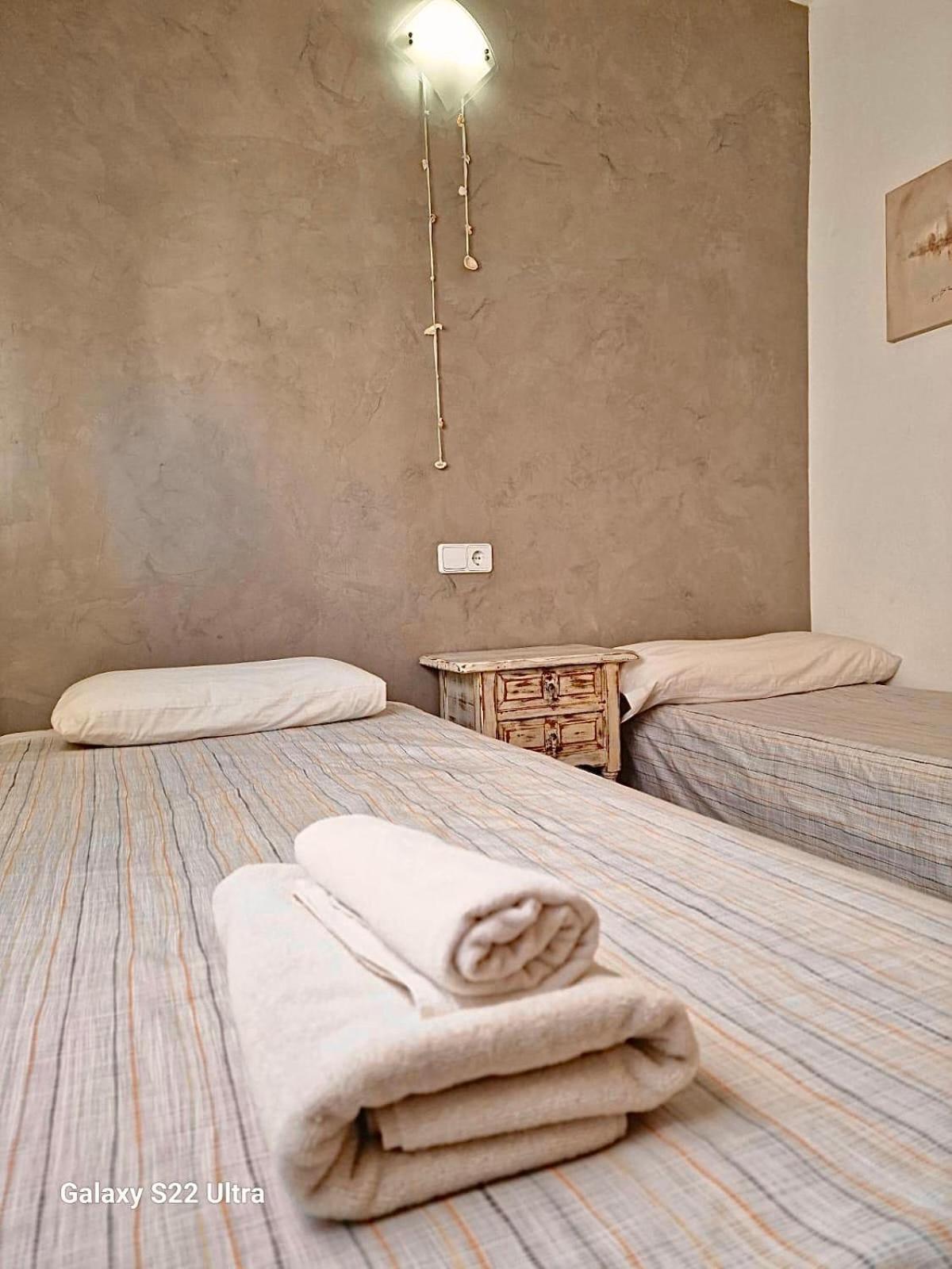 Apt Calmacabana A 50M Dal Mare Apartment Es Pujols Phòng bức ảnh